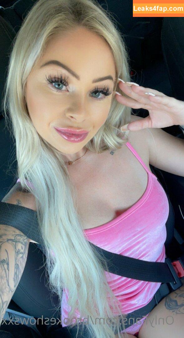 brookeshowsxx leaked photo photo #0982