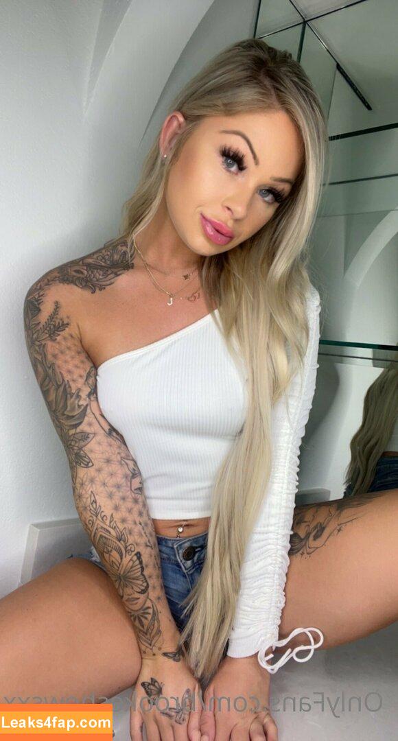 brookeshowsxx leaked photo photo #1071