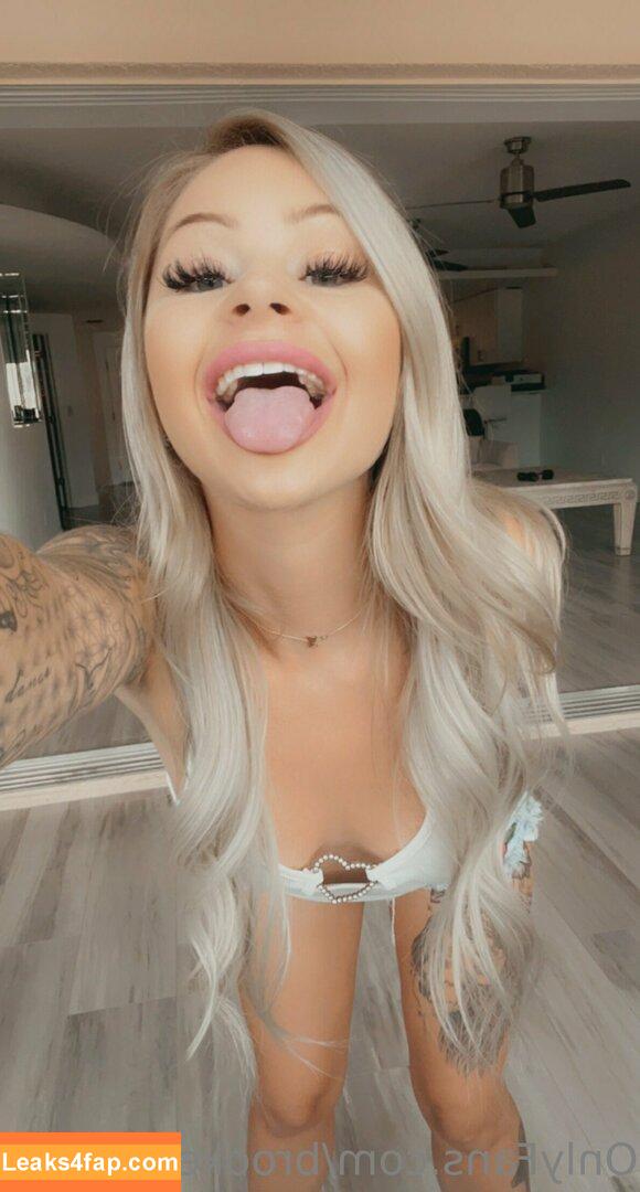 brookeshowsxx leaked photo photo #1236