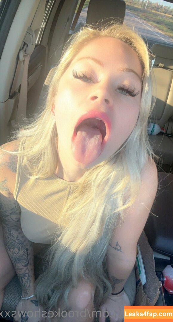 brookeshowsxx leaked photo photo #1277