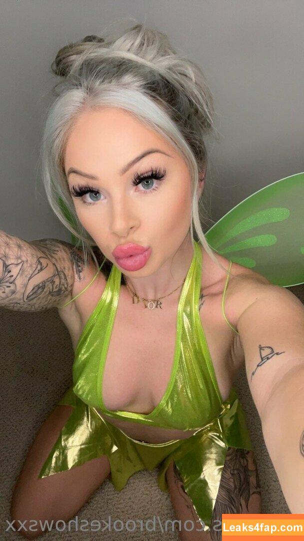 brookeshowsxx leaked photo photo #1296