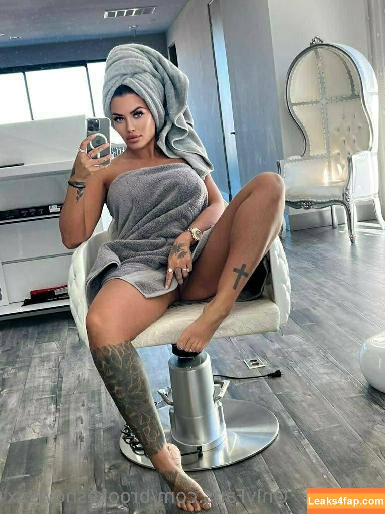 brookeshowsxx leaked photo photo #1357