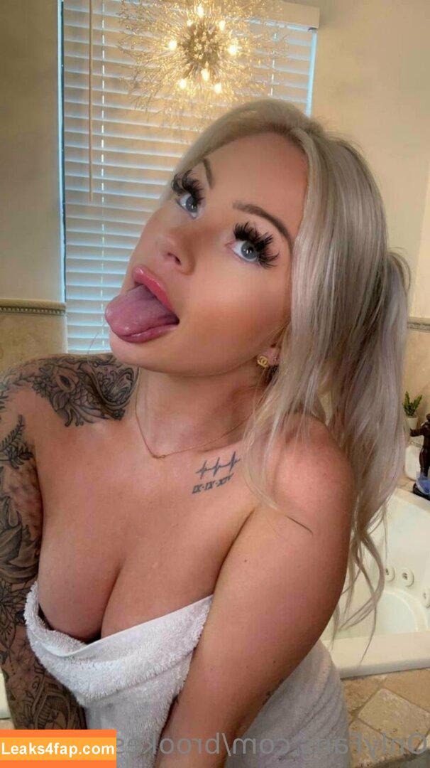 brookeshowsxx leaked photo photo #1910