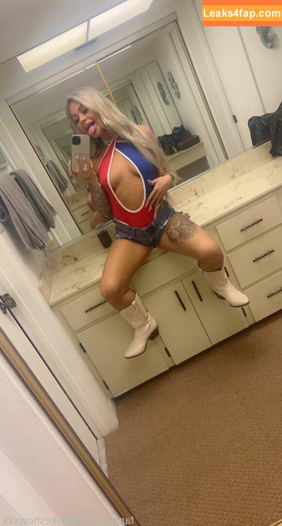 brookeshowsxx leaked photo photo #2093