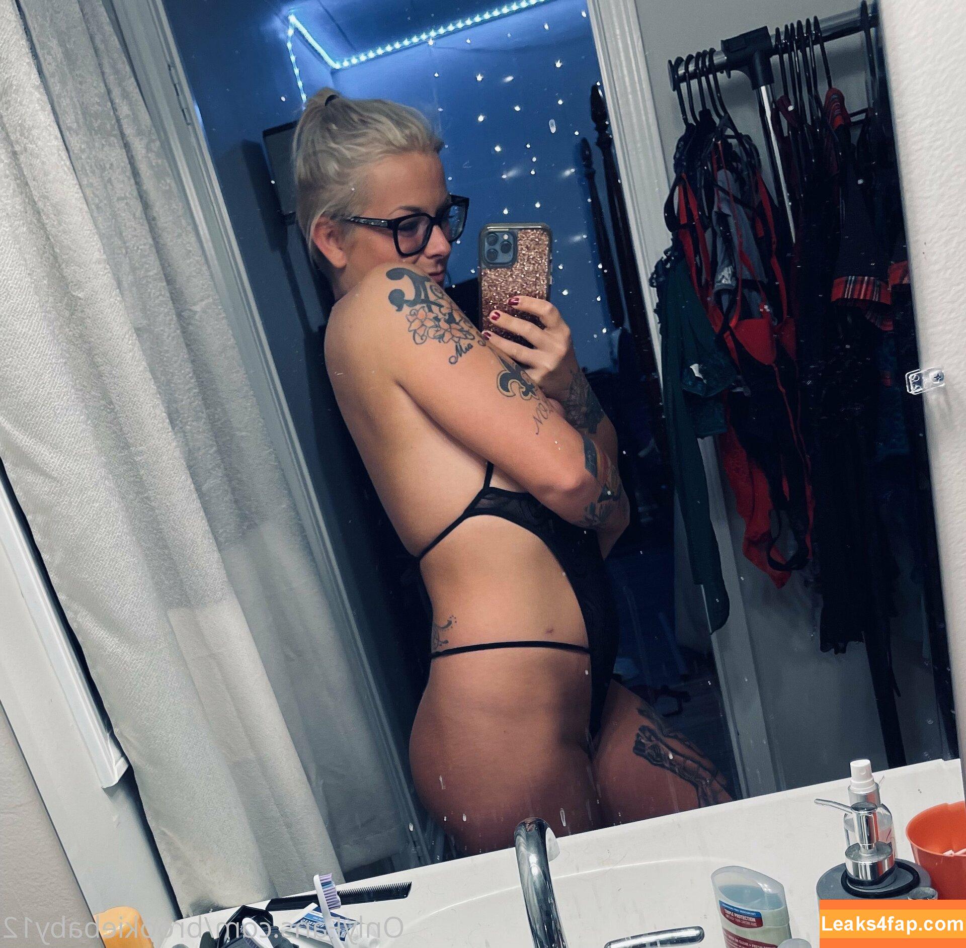 brookiebaby12 / tattooedbrat12 leaked photo photo #0017