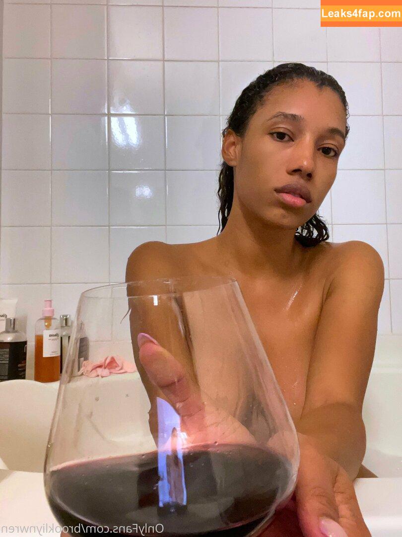 Brookliyn Wren / UFC Ring Girl / brookliyn_wren / brookliynwren / helloBROOKLIYN слитое фото фото #0006