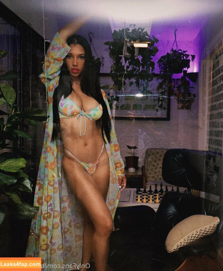 Brookliyn Wren / UFC Ring Girl / brookliyn_wren / brookliynwren / helloBROOKLIYN слитое фото фото #0010