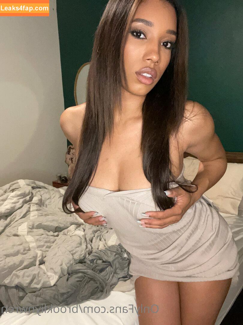 Brookliyn Wren / UFC Ring Girl / brookliyn_wren / brookliynwren / helloBROOKLIYN leaked photo photo #0071