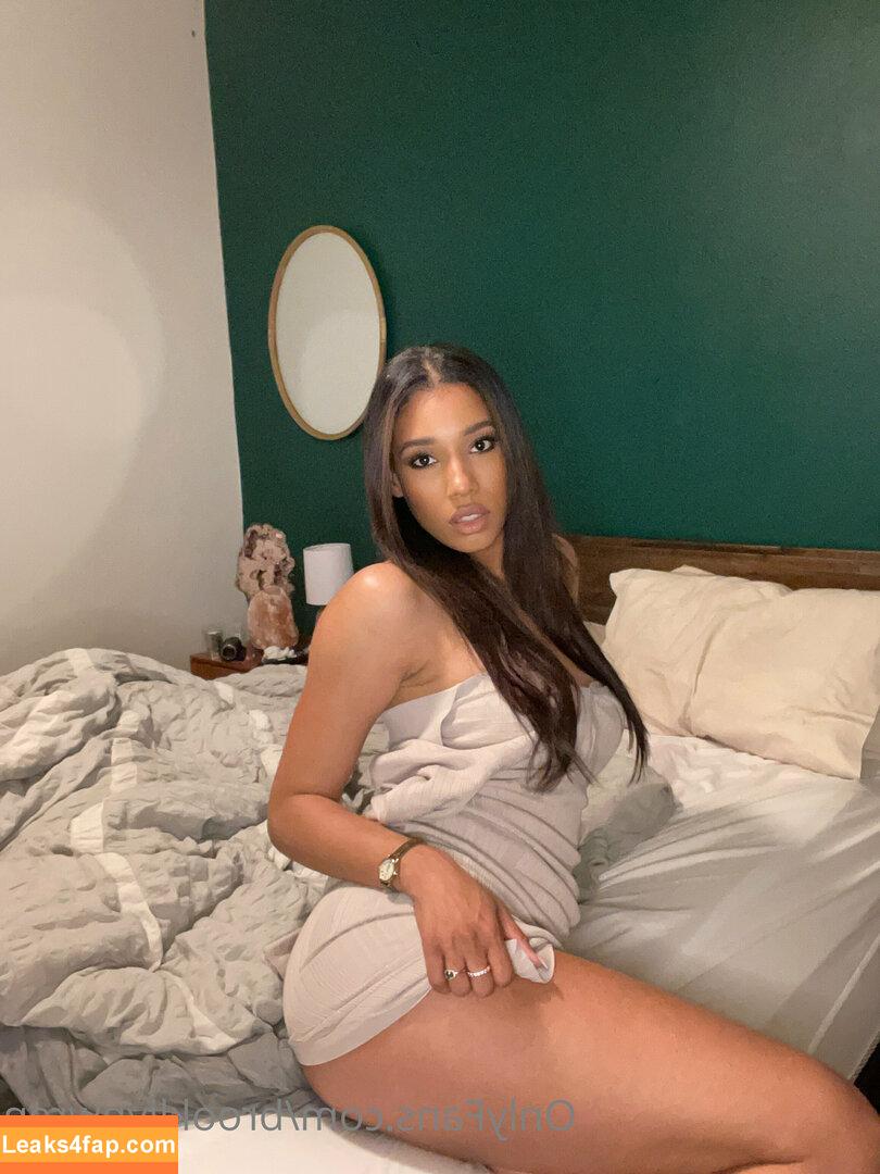 Brookliyn Wren / UFC Ring Girl / brookliyn_wren / brookliynwren / helloBROOKLIYN leaked photo photo #0086