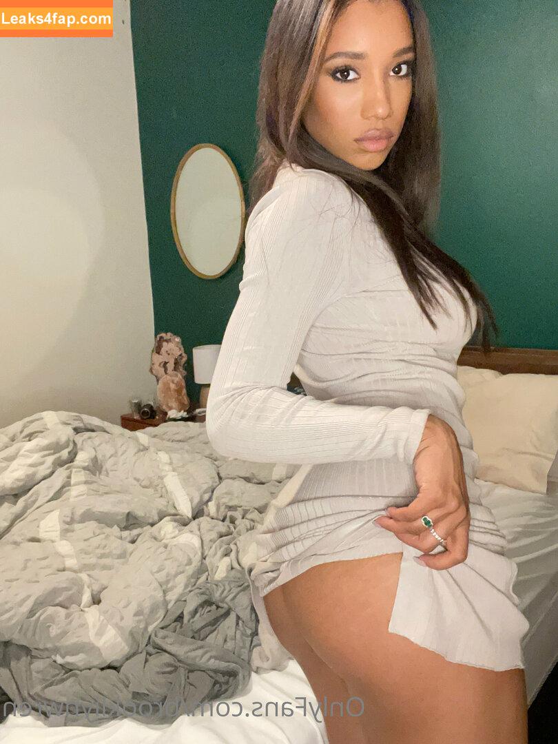 Brookliyn Wren / UFC Ring Girl / brookliyn_wren / brookliynwren / helloBROOKLIYN leaked photo photo #0088