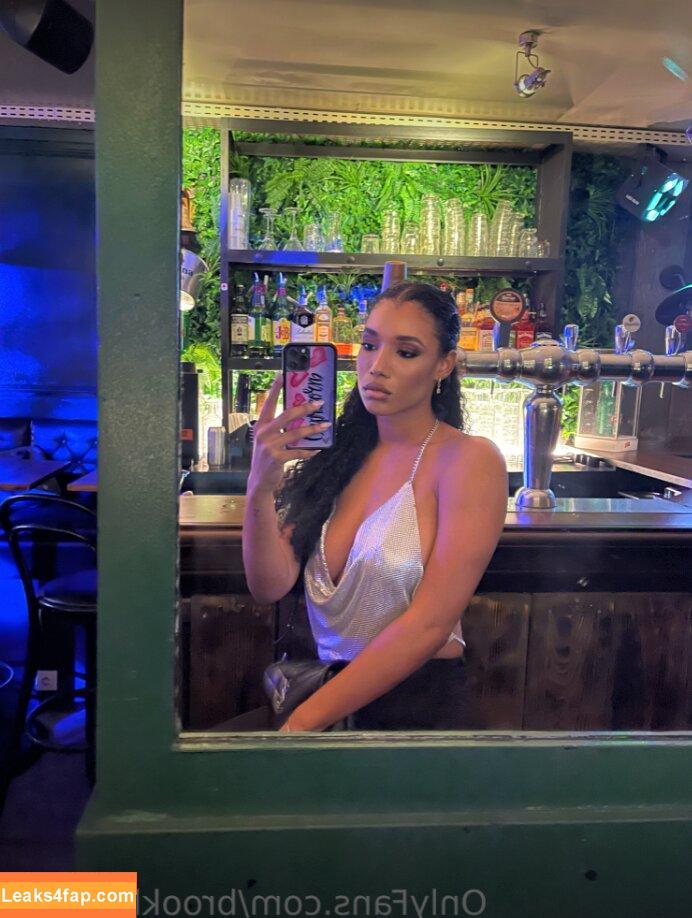 Brookliyn Wren / UFC Ring Girl / brookliyn_wren / brookliynwren / helloBROOKLIYN leaked photo photo #0099