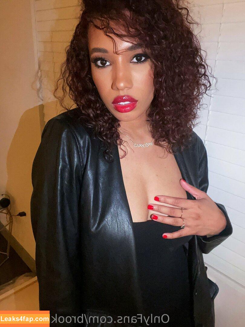 Brookliyn Wren / UFC Ring Girl / brookliyn_wren / brookliynwren / helloBROOKLIYN leaked photo photo #0125