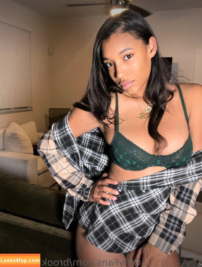 Brookliyn Wren / UFC Ring Girl / brookliyn_wren / brookliynwren / helloBROOKLIYN leaked photo photo #0253