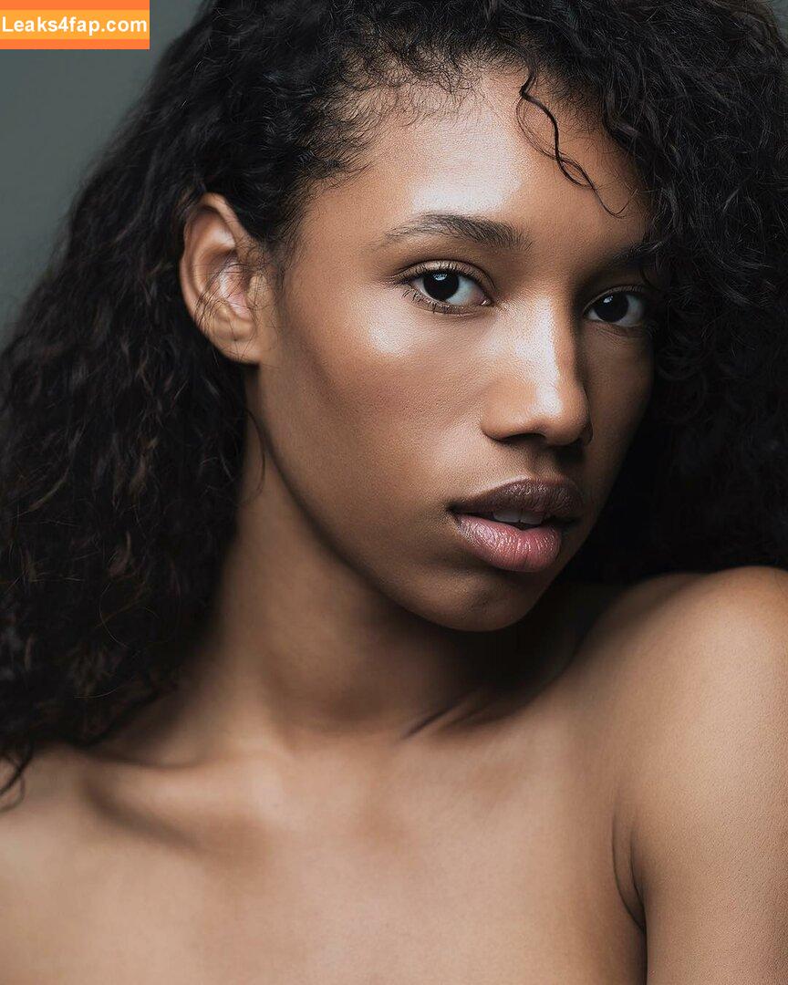 Brookliyn Wren / UFC Ring Girl / brookliyn_wren / brookliynwren / helloBROOKLIYN слитое фото фото #0348