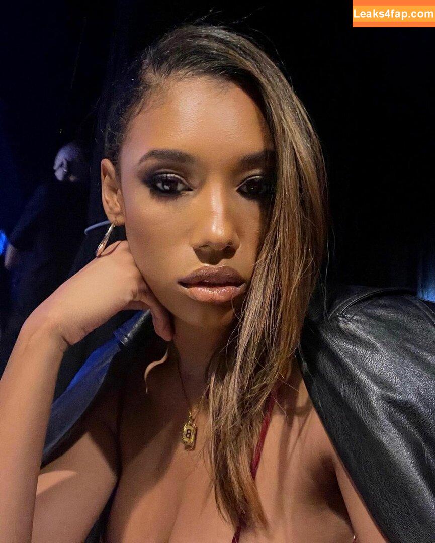 Brookliyn Wren / UFC Ring Girl / brookliyn_wren / brookliynwren / helloBROOKLIYN leaked photo photo #0359