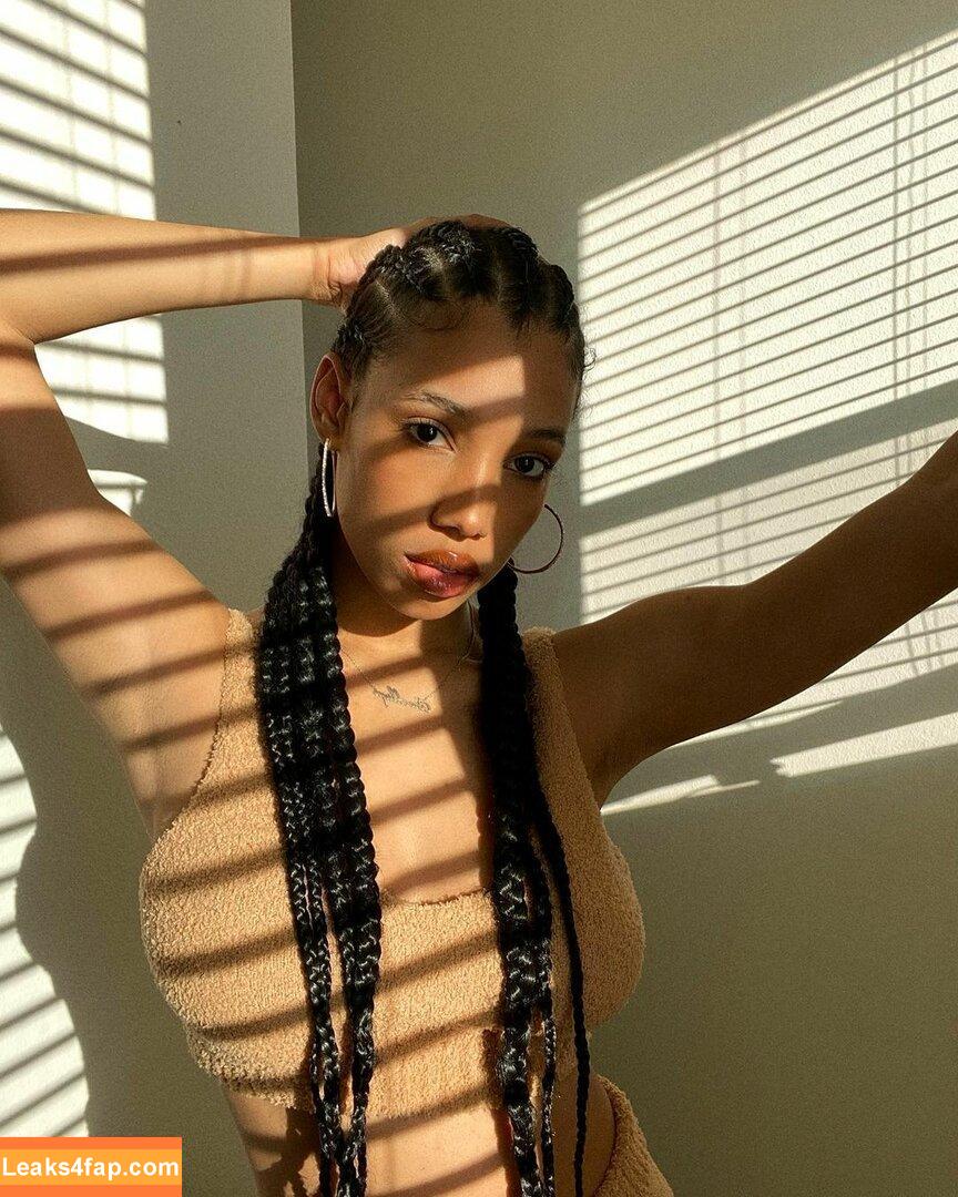 Brookliyn Wren / UFC Ring Girl / brookliyn_wren / brookliynwren / helloBROOKLIYN leaked photo photo #0366