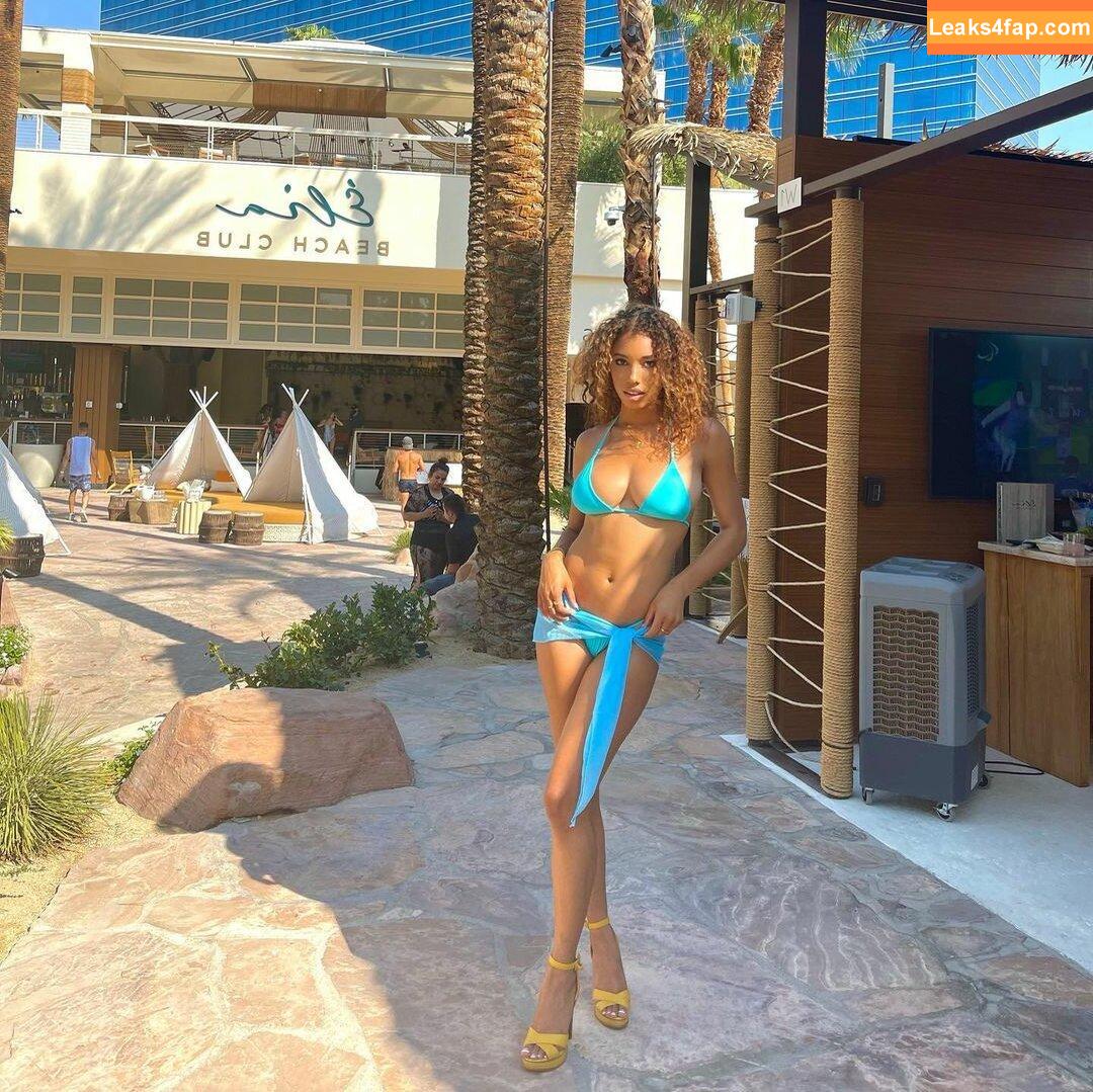 Brookliyn Wren / UFC Ring Girl / brookliyn_wren / brookliynwren / helloBROOKLIYN leaked photo photo #0372