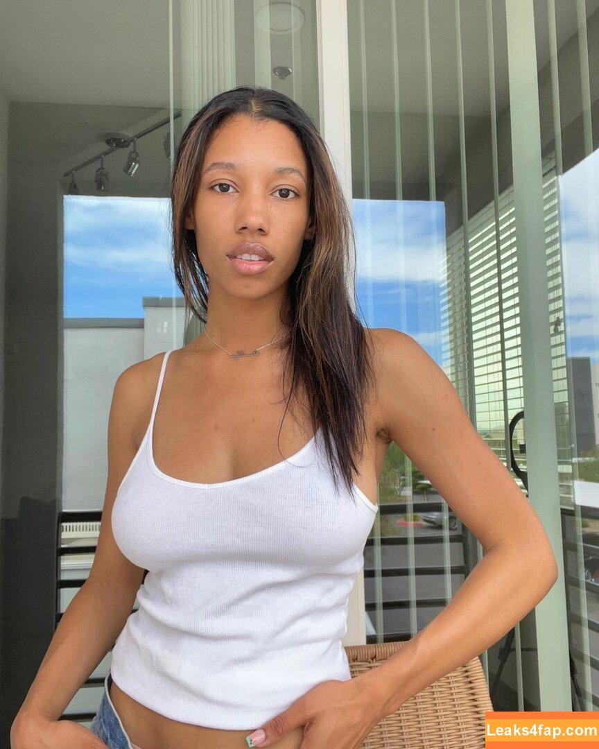 Brookliyn Wren / UFC Ring Girl / brookliyn_wren / brookliynwren / helloBROOKLIYN leaked photo photo #0384