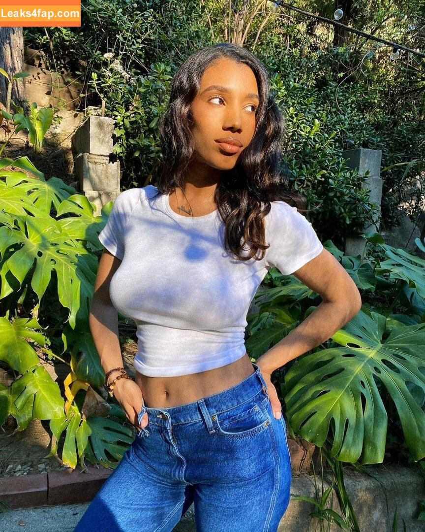 Brookliyn Wren / UFC Ring Girl / brookliyn_wren / brookliynwren / helloBROOKLIYN leaked photo photo #0387