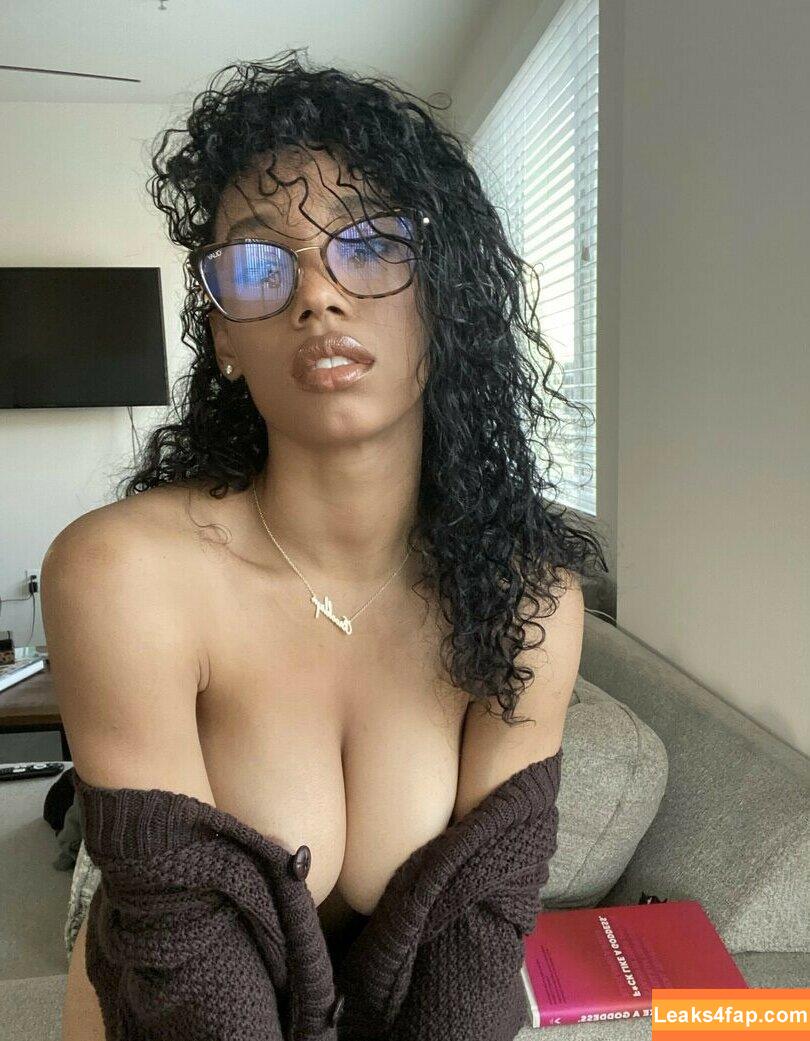 Brookliyn Wren / UFC Ring Girl / brookliyn_wren / brookliynwren / helloBROOKLIYN leaked photo photo #0538