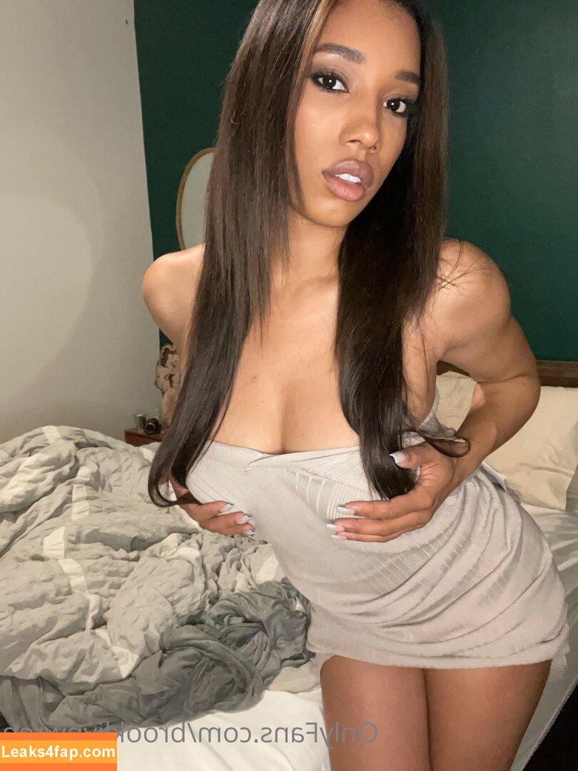 Brookliyn Wren / UFC Ring Girl / brookliyn_wren / brookliynwren / helloBROOKLIYN leaked photo photo #0548
