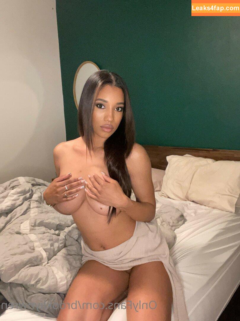 Brookliyn Wren / UFC Ring Girl / brookliyn_wren / brookliynwren / helloBROOKLIYN leaked photo photo #0556
