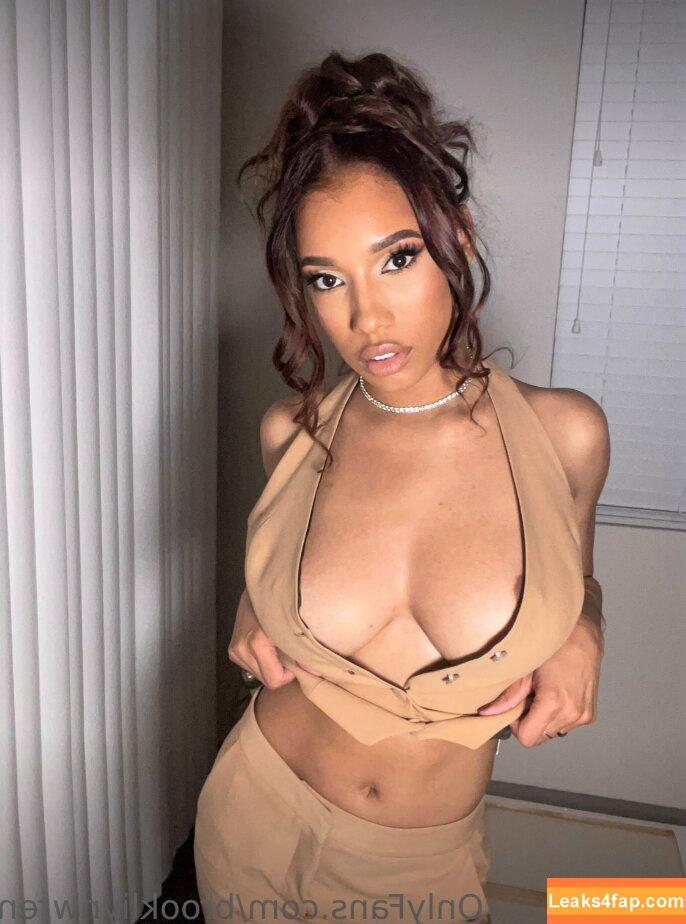 Brookliyn Wren / UFC Ring Girl / brookliyn_wren / brookliynwren / helloBROOKLIYN leaked photo photo #0587