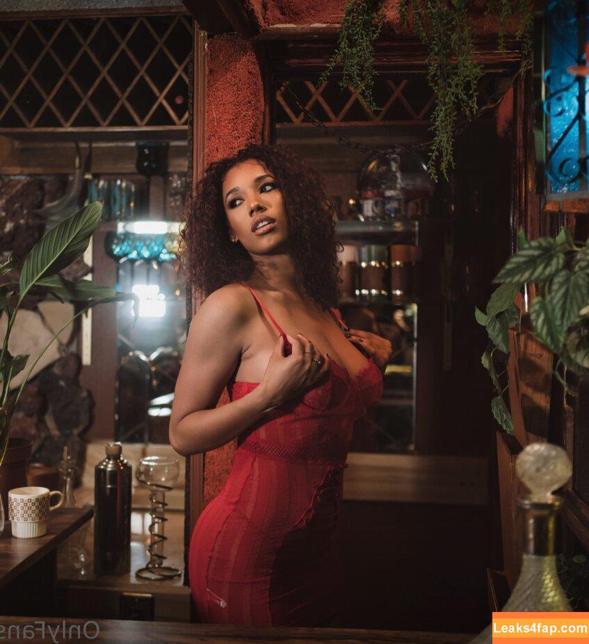 Brookliyn Wren / UFC Ring Girl / brookliyn_wren / brookliynwren / helloBROOKLIYN leaked photo photo #0623