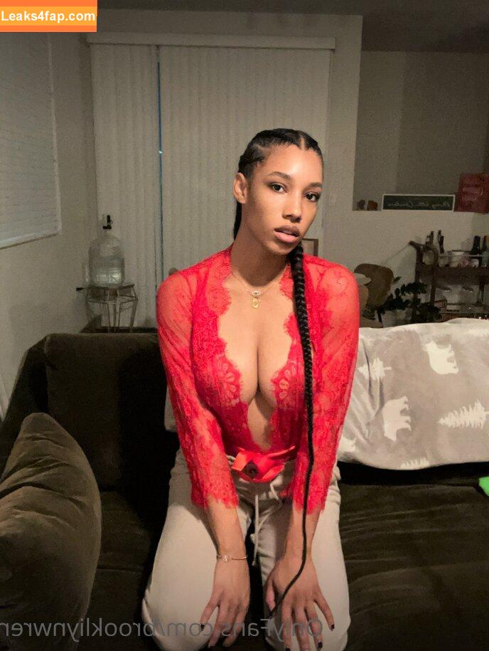 Brookliyn Wren / UFC Ring Girl / brookliyn_wren / brookliynwren / helloBROOKLIYN leaked photo photo #0662