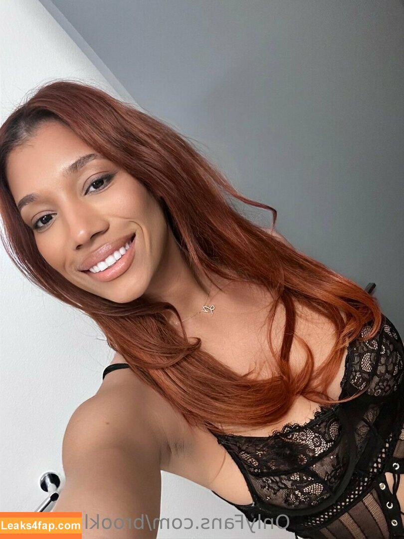 Brookliyn Wren / UFC Ring Girl / brookliyn_wren / brookliynwren / helloBROOKLIYN leaked photo photo #0692