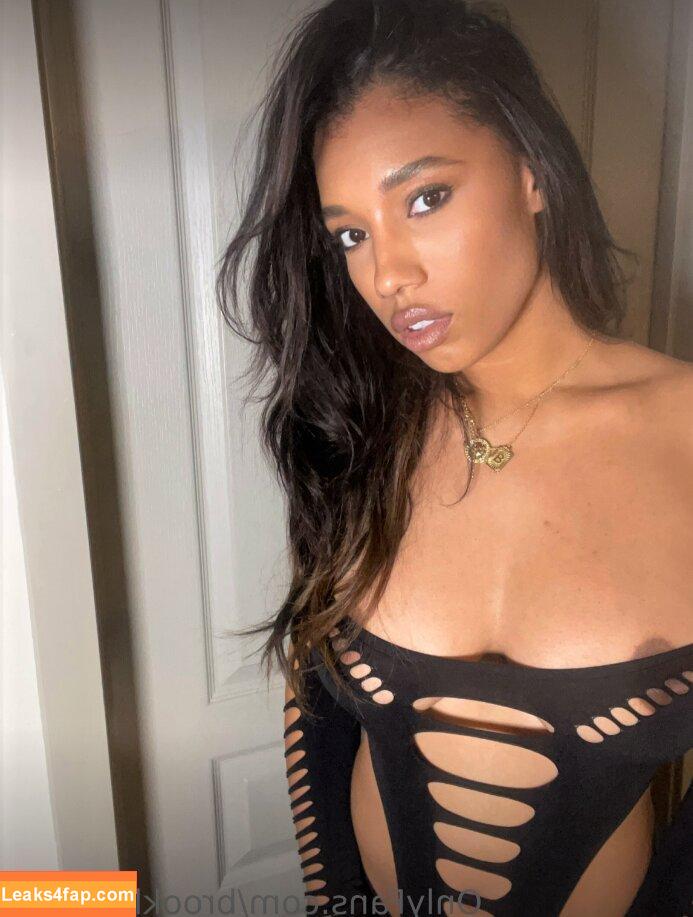 Brookliyn Wren / UFC Ring Girl / brookliyn_wren / brookliynwren / helloBROOKLIYN leaked photo photo #0775