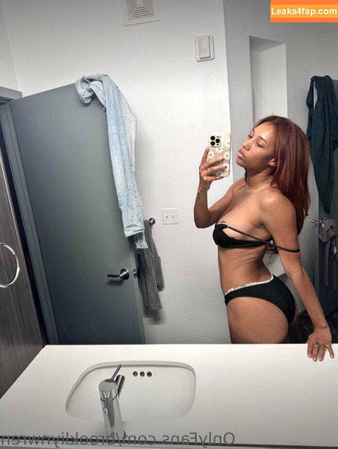 Brookliyn Wren / UFC Ring Girl / brookliyn_wren / brookliynwren / helloBROOKLIYN leaked photo photo #0828