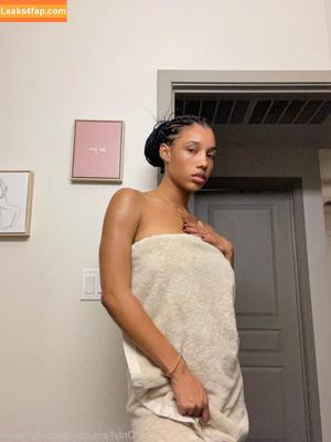 Brookliyn Wren photo #0041