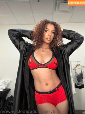 Brookliyn Wren photo #0113