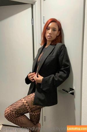 Brookliyn Wren photo #0328