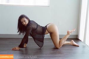 Brookliyn Wren photo #0561