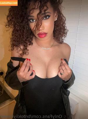 Brookliyn Wren photo #0581