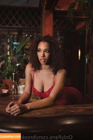 Brookliyn Wren photo #0614
