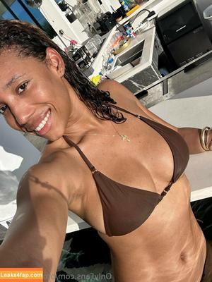 Brookliyn Wren photo #0910
