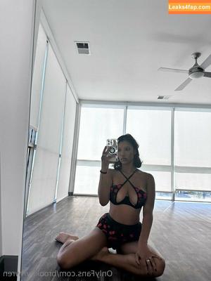 Brookliyn Wren photo #0930
