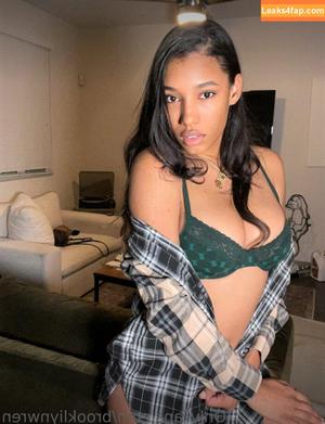 Brookliyn Wren photo #0968