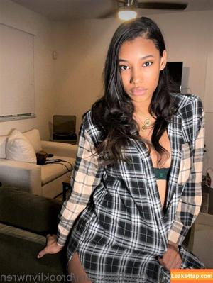 Brookliyn Wren photo #0969
