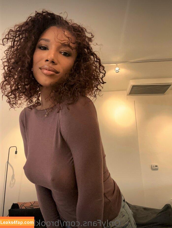 Brookliyn Wren / UFC Ring Girl / brookliyn_wren / brookliynwren / helloBROOKLIYN leaked photo photo #1014