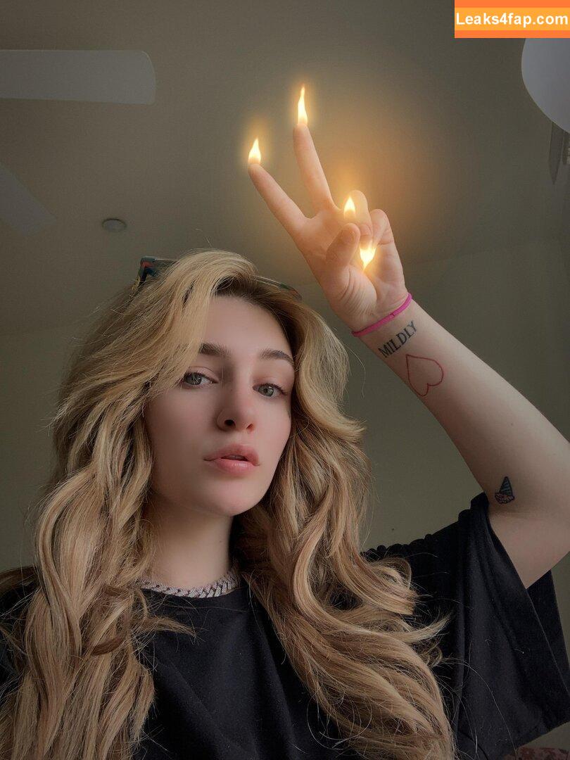 Brooklyn Dunn / brooklynd03 / flowermellon leaked photo photo #0029