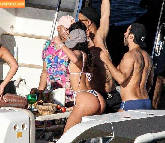 Bruna Marquezine / brumarquezine / brunamarquezine / https: leaked photo photo #0014