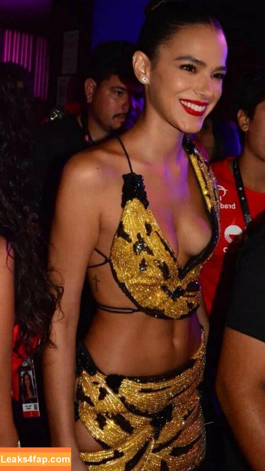 Bruna Marquezine / brumarquezine / brunamarquezine / https: слитое фото фото #0134