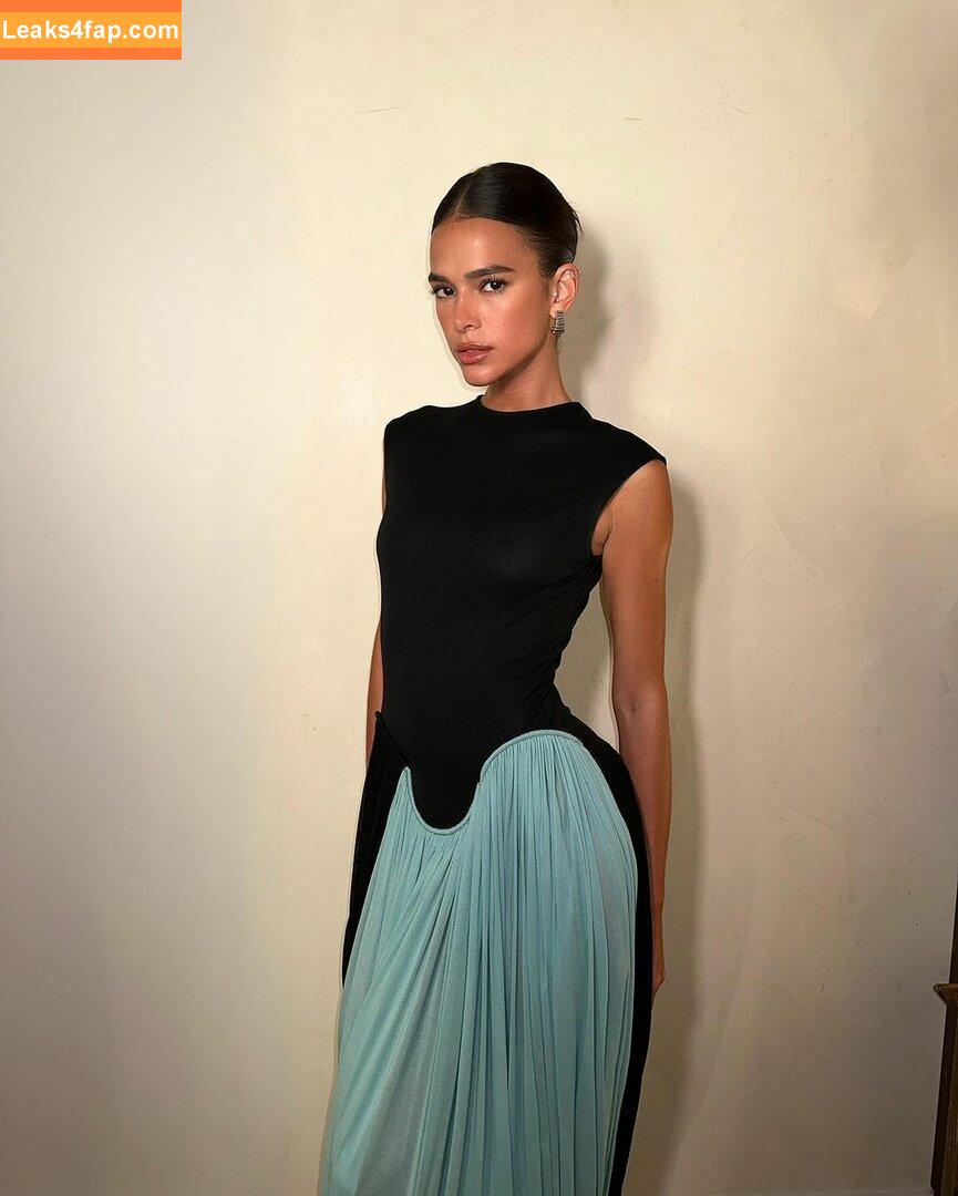 Bruna Marquezine / brumarquezine / brunamarquezine / https: слитое фото фото #0138