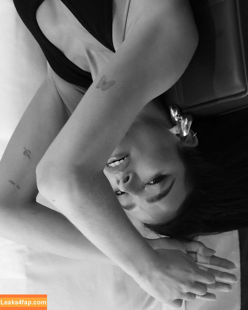 Bruna Marquezine / brumarquezine / brunamarquezine / https: слитое фото фото #0149