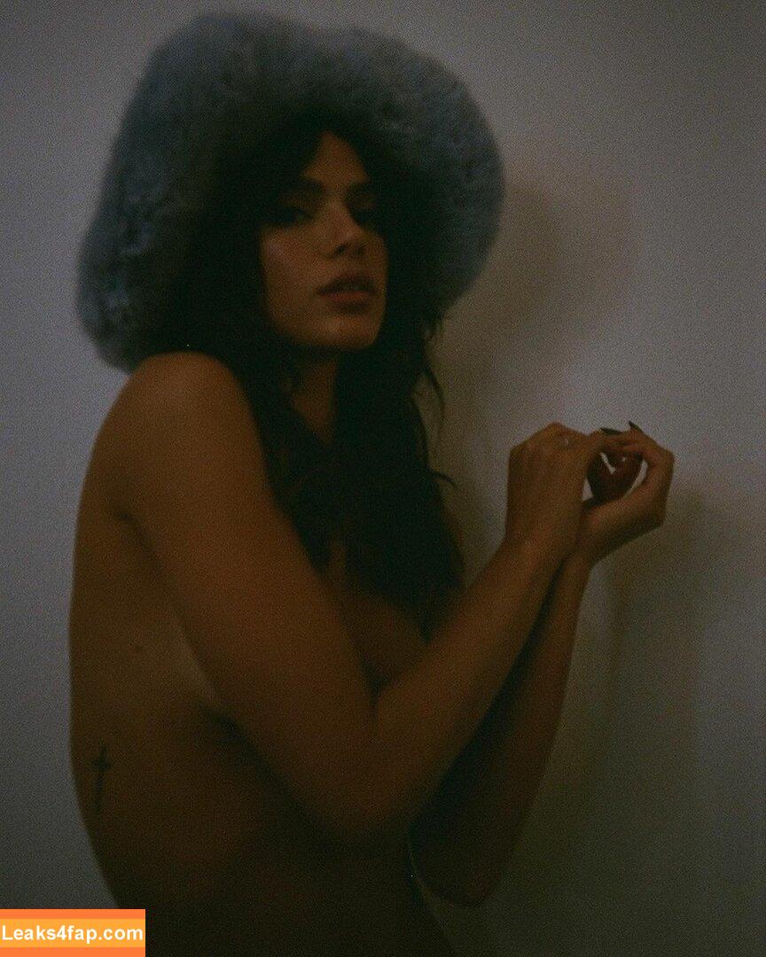 Bruna Marquezine / brumarquezine / brunamarquezine / https: слитое фото фото #0191