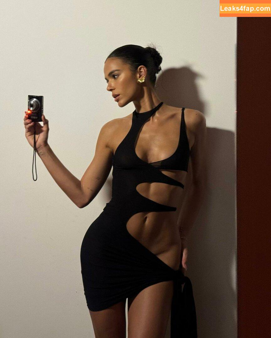 Bruna Marquezine / brumarquezine / brunamarquezine / https: слитое фото фото #0254